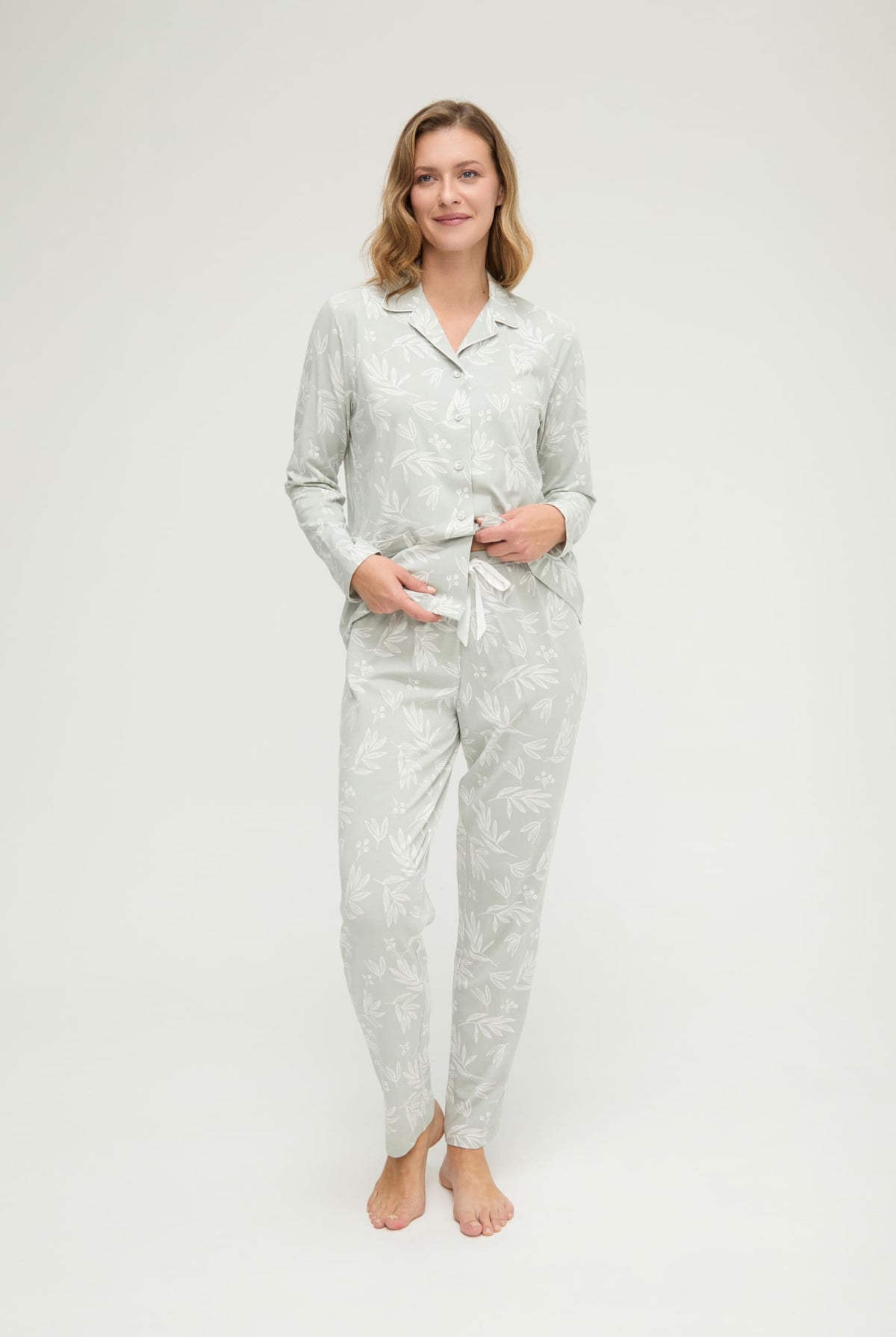 Pijama de invierno manga larga abierto verde de hojas