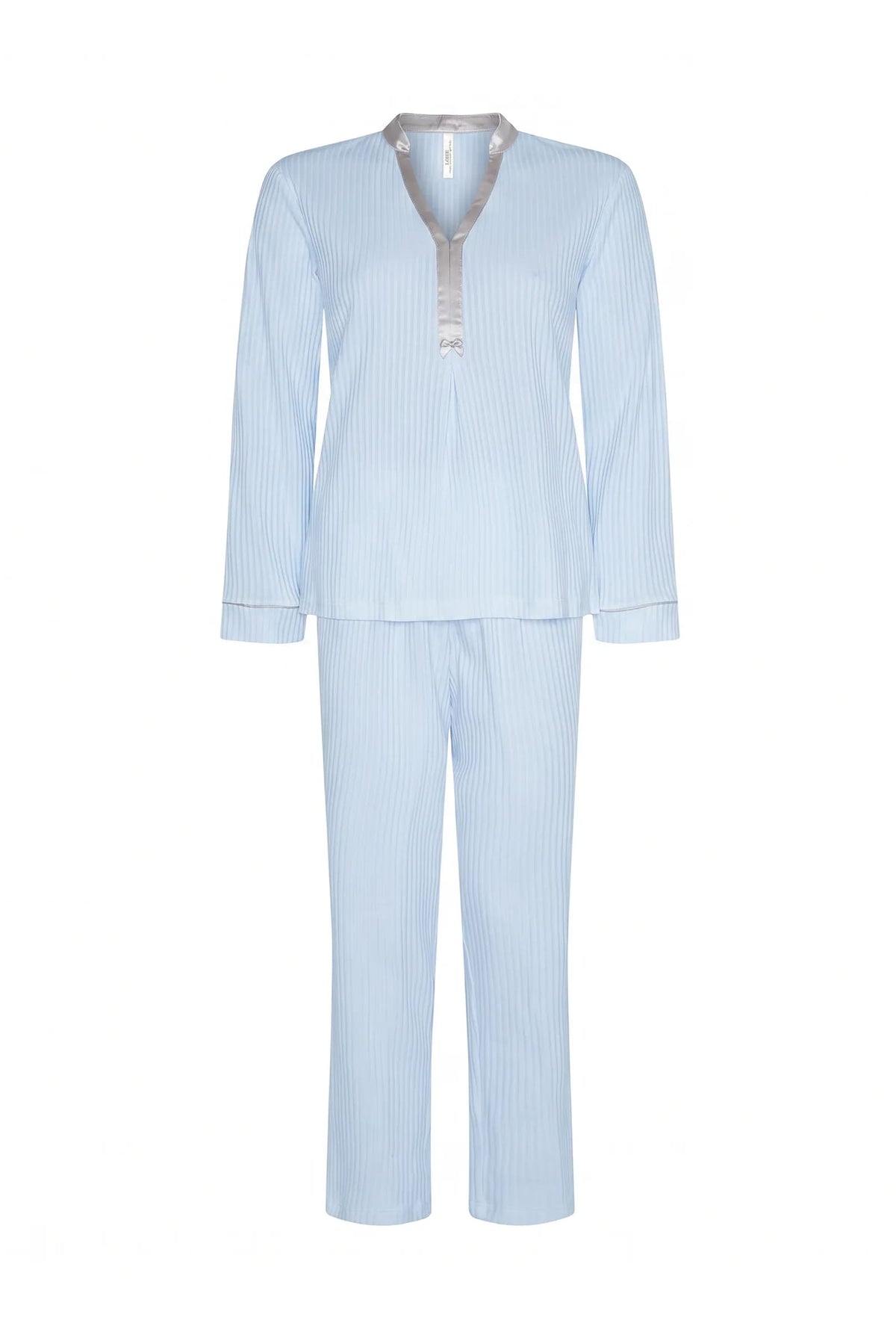 Pijama de invierno manga larga lencero de raso marfil