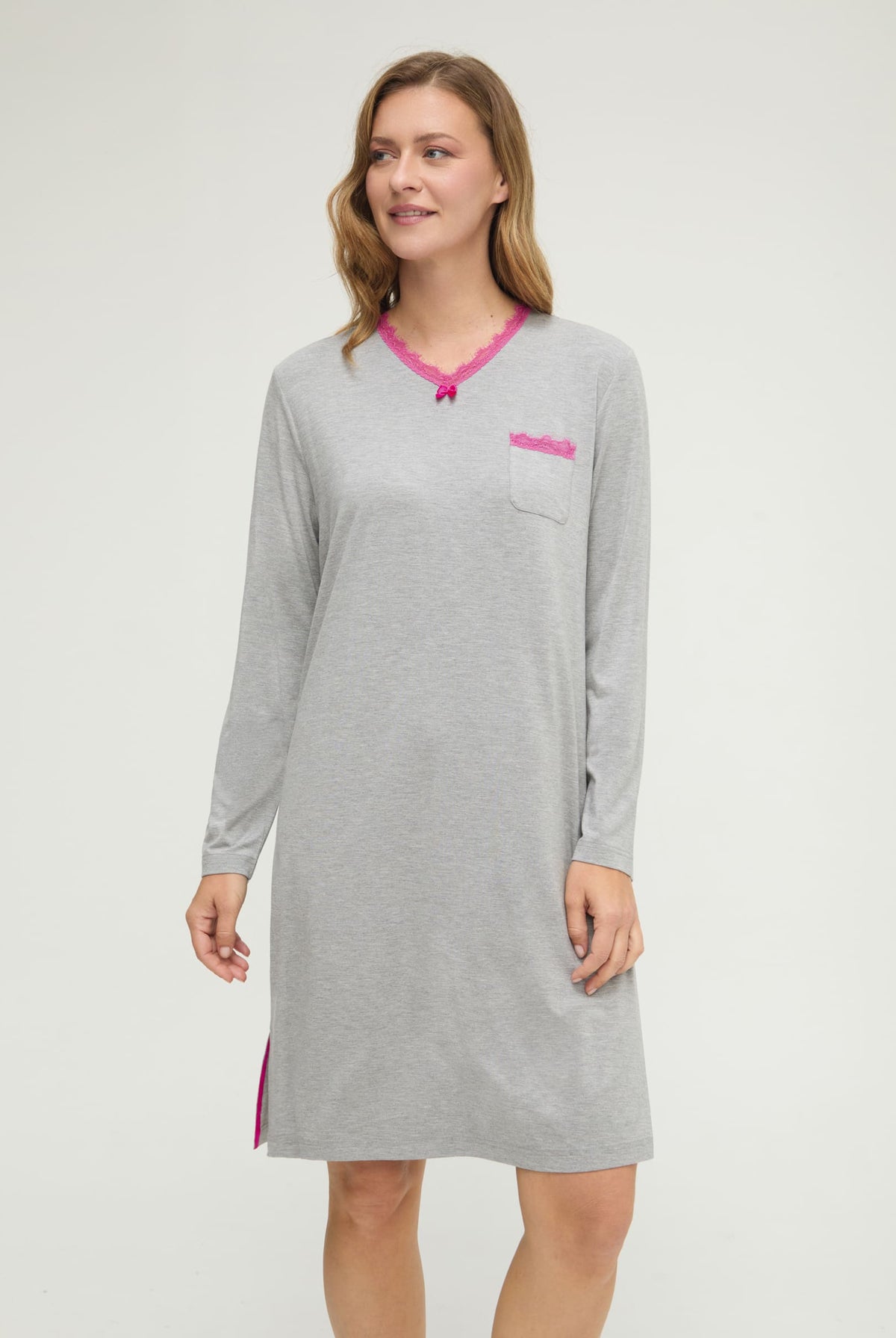 Camisón de invierno manga larga vigoré gris cuello pico con puntilla