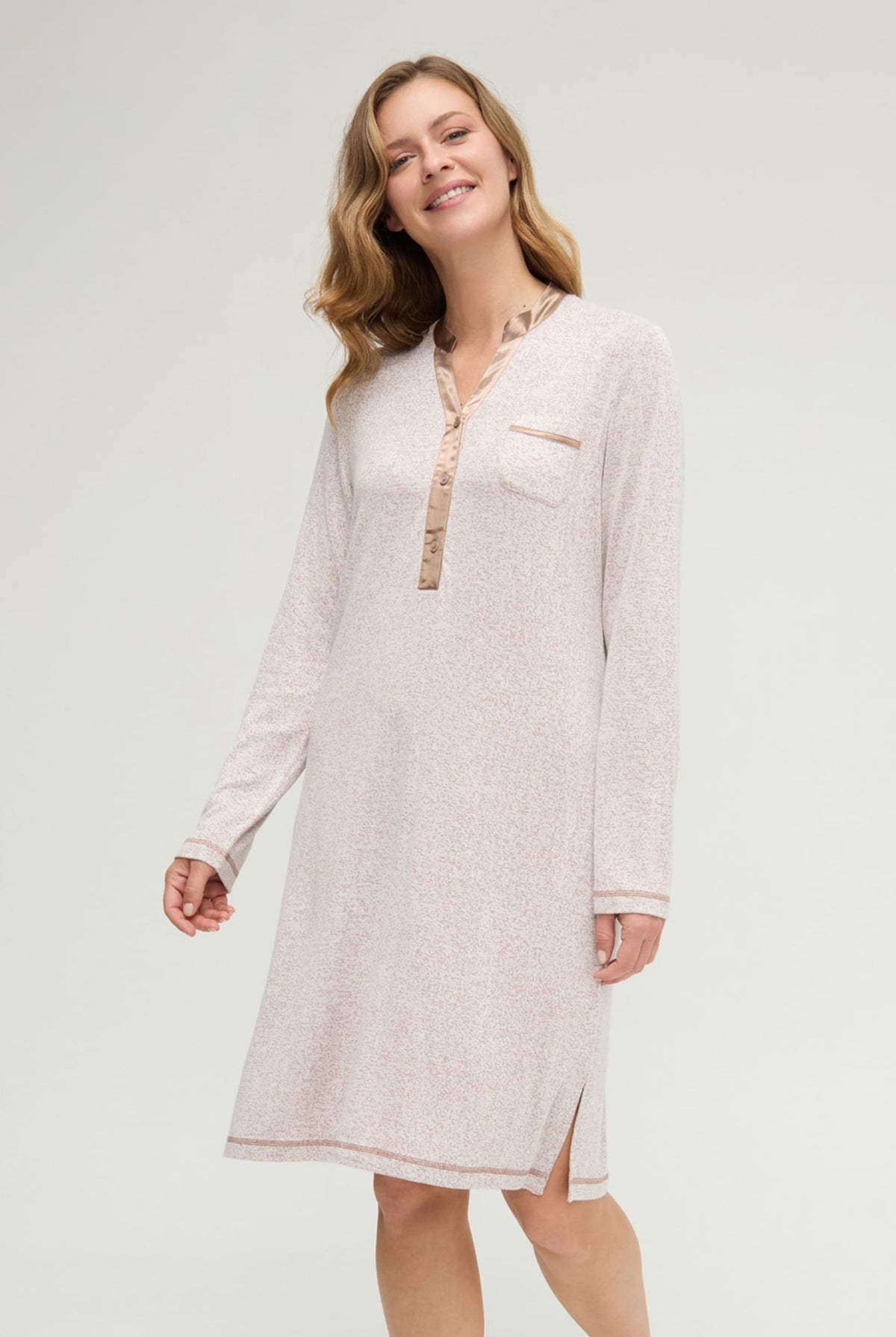 Camisón de invierno manga larga abierto vigoré marrón cuello redondo