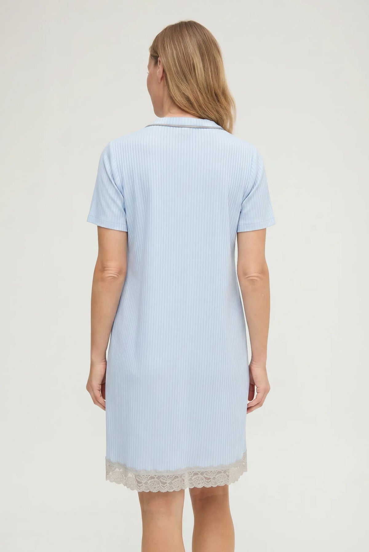 Camisón de invierno manga corta lencero marfil con puntilla