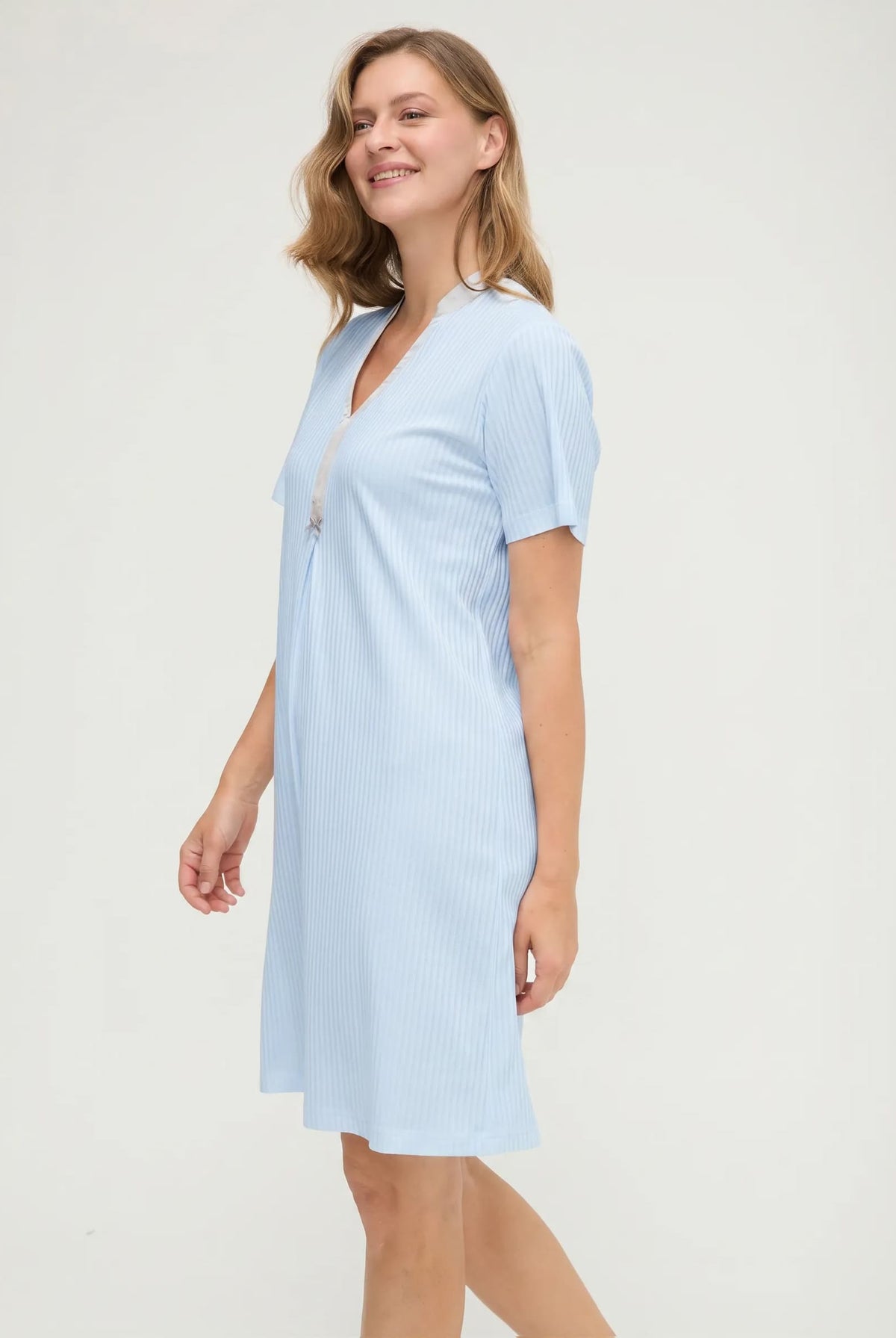 Camisón de invierno manga corta lencero de raso marfil