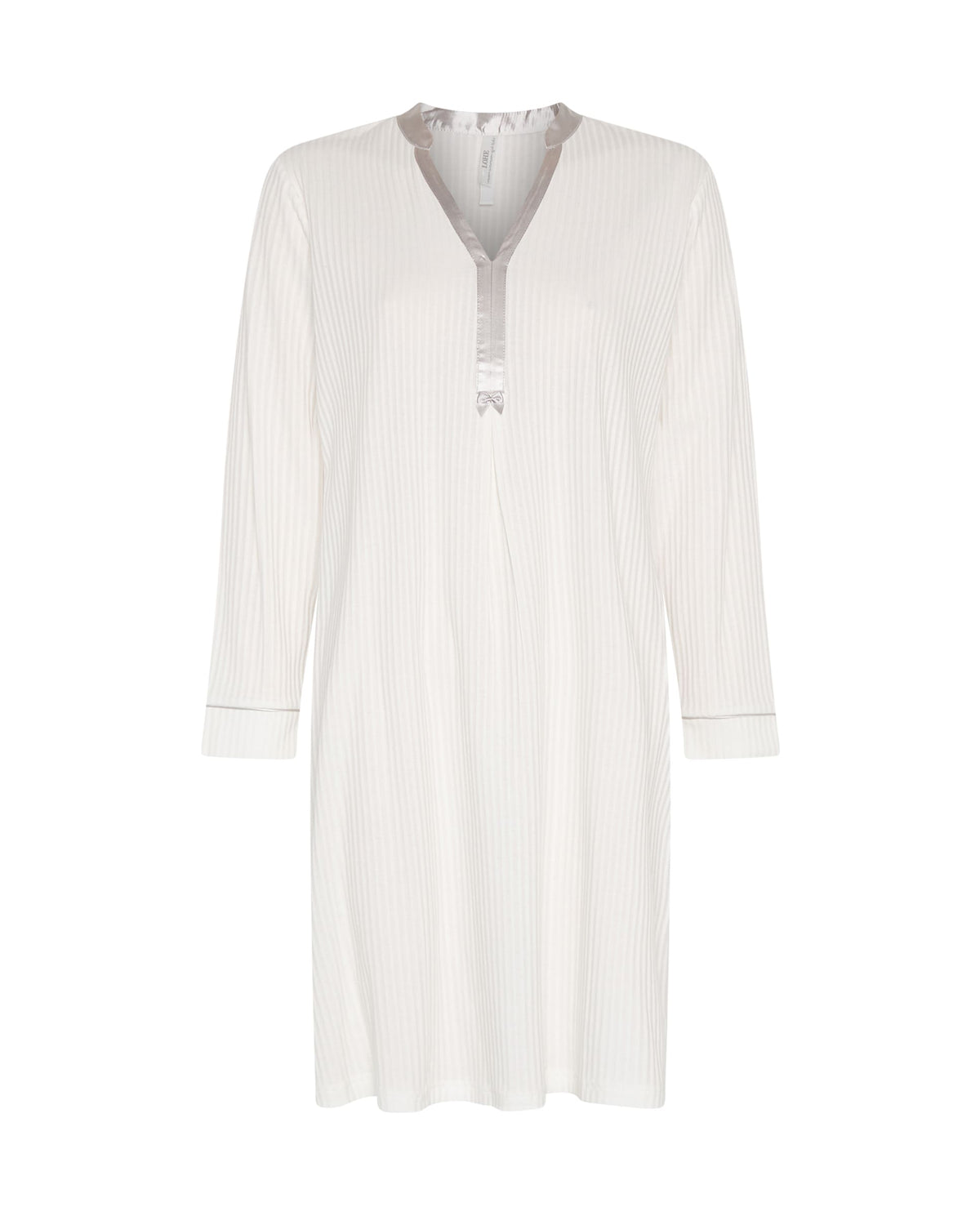 Camisón de invierno manga larga lencero de raso marfil