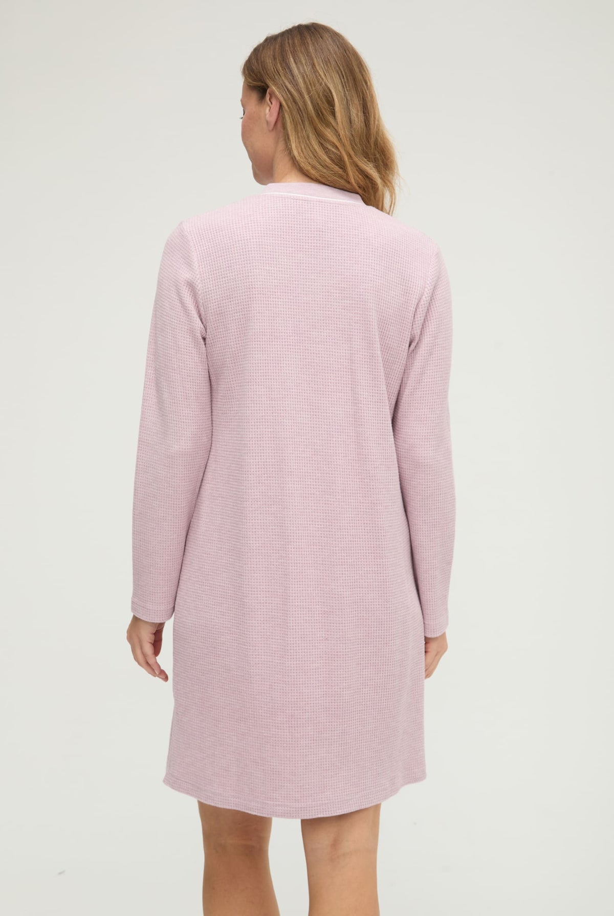 Camisón de invierno manga larga vigoré malva cuello pico de cuadritos