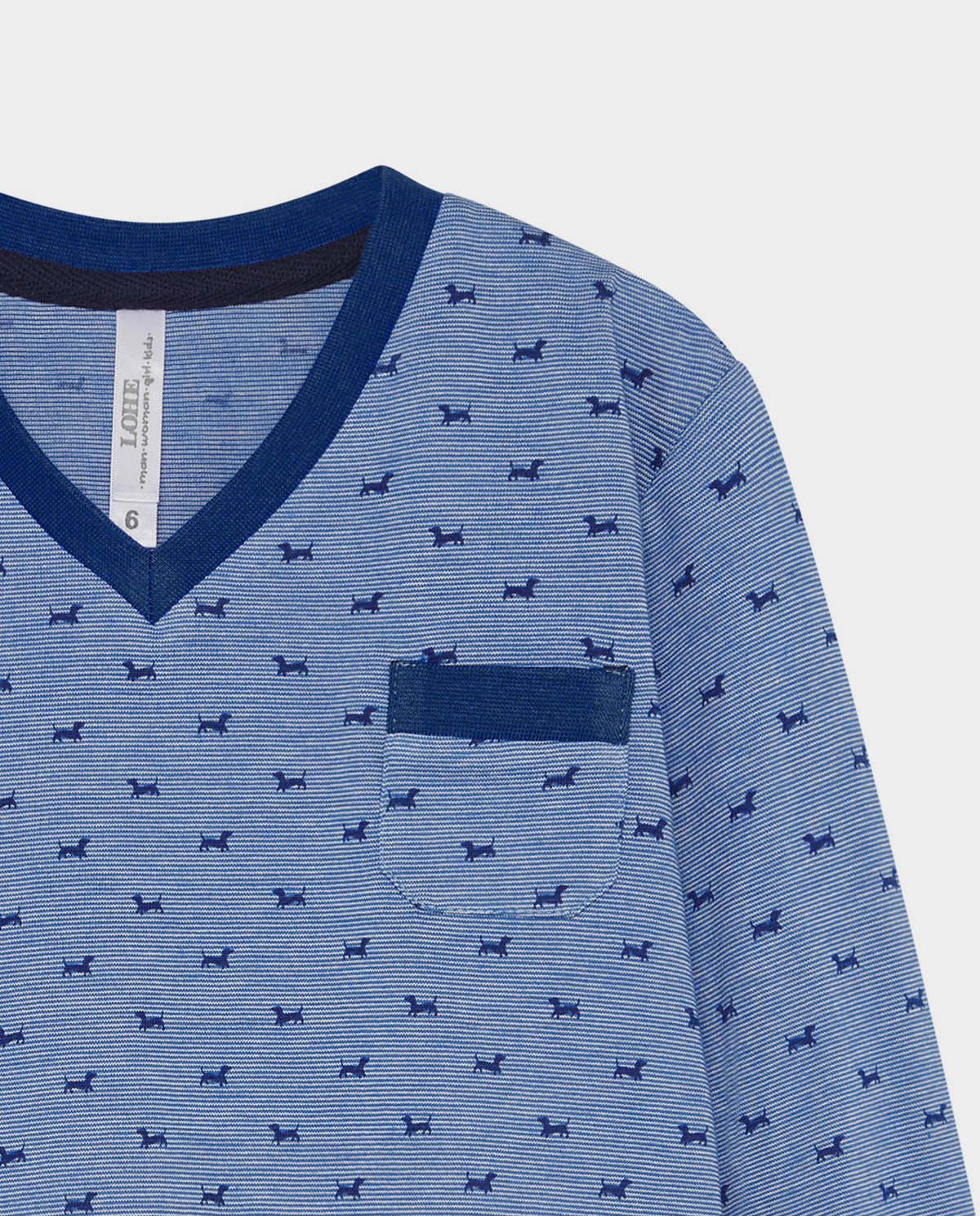Pijama infantil de invierno de manga larga azul con perritos perfecto para las noches frías.