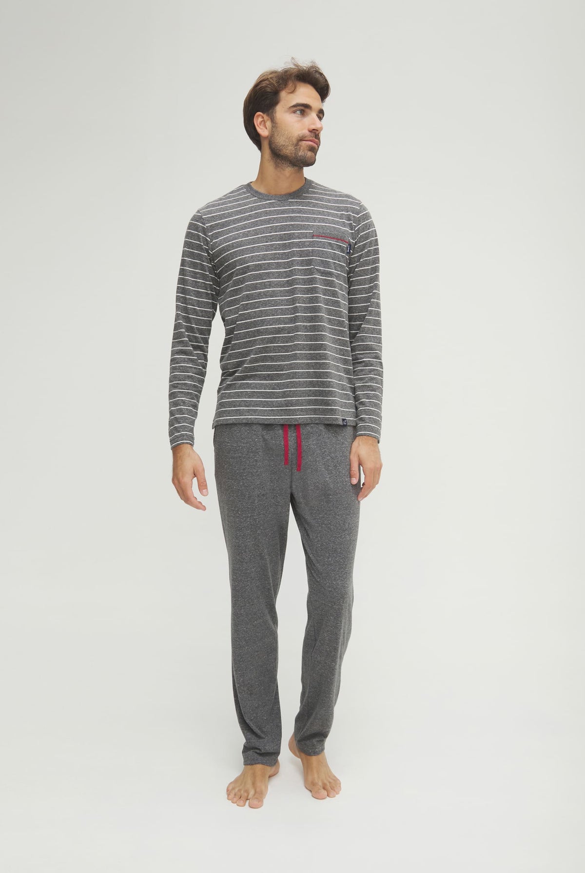 Pijama de hombre de invierno manga larga gris de rayas cuello redondo