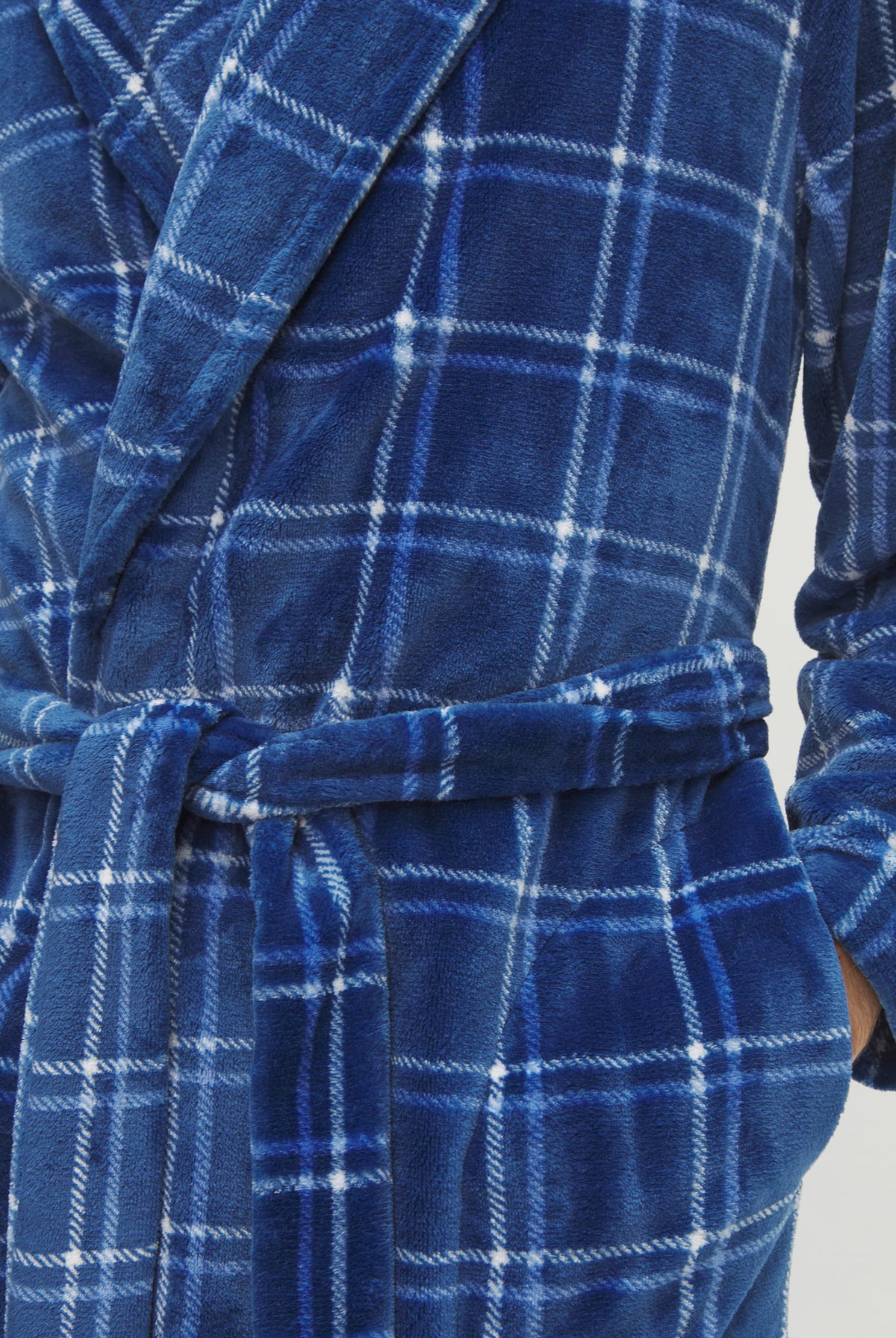 Bata de hombre de invierno azul de cuadros con cinturón