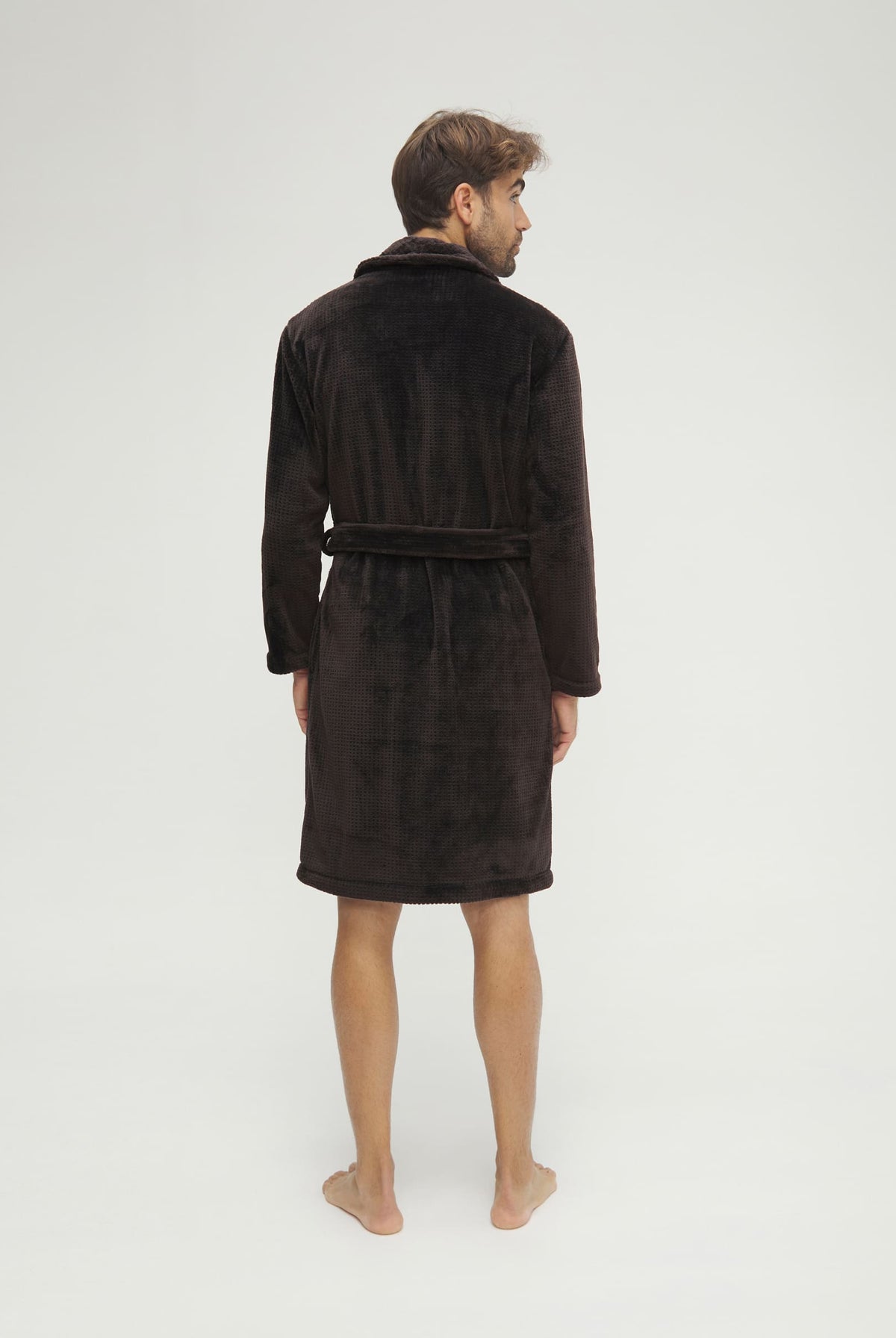 Bata de hombre de invierno jacquard marrón con cinturón