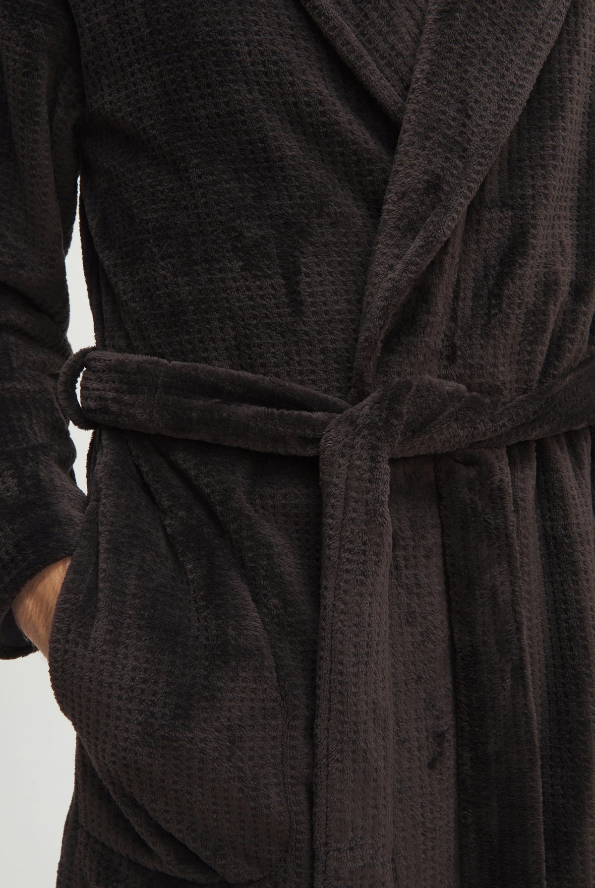 Bata de hombre de invierno jacquard marrón con cinturón