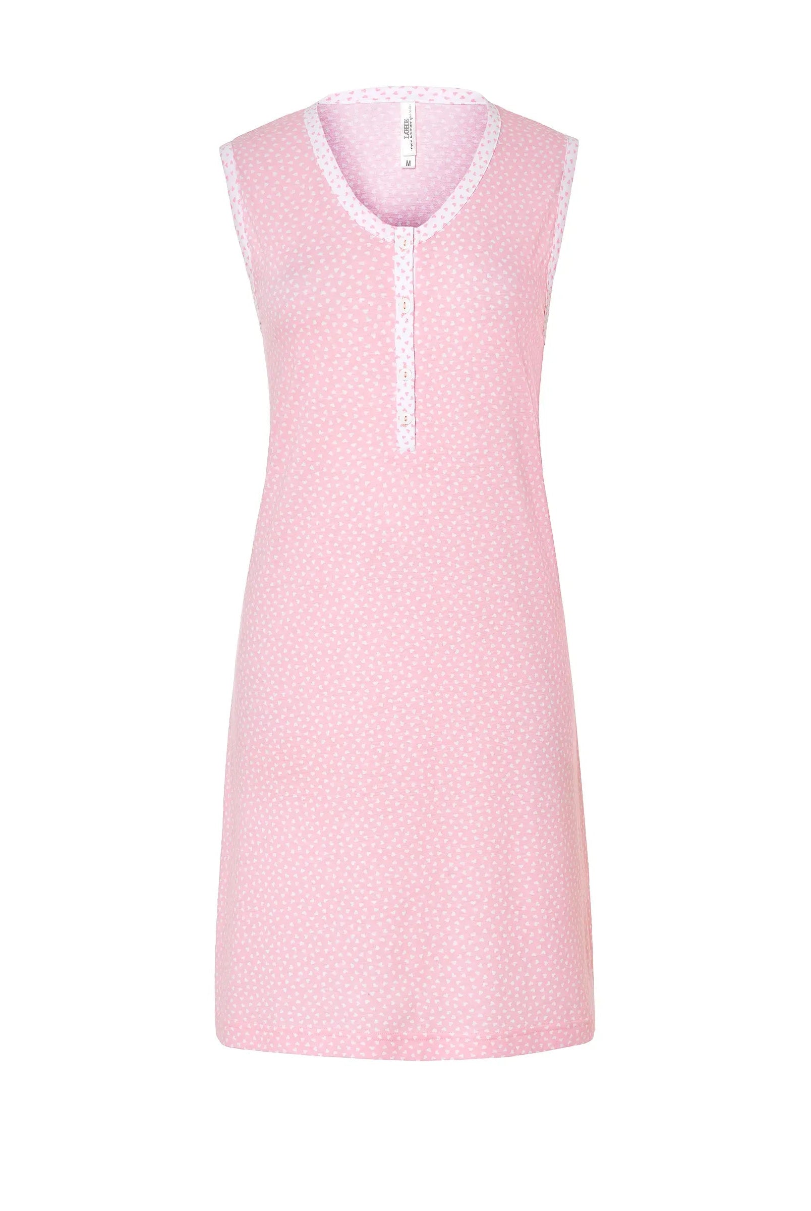 Mujer luce camisón lencero sin mangas de canalé rosa para verano con cuello abierto y entredos