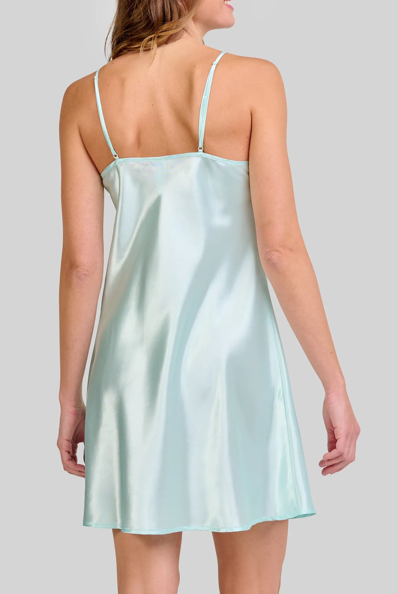 Camisón corto de raso tirantes — Verde