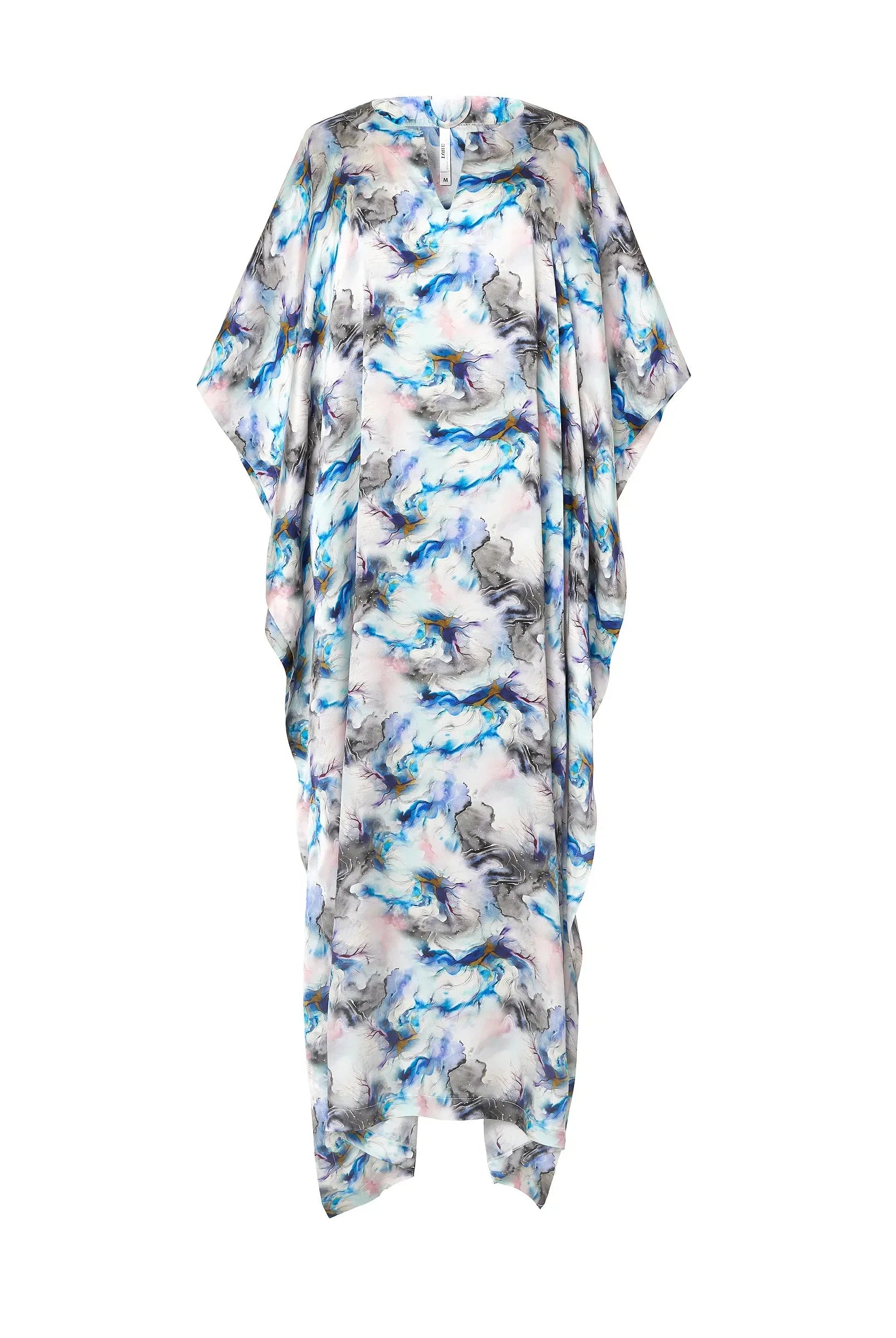 Kaftan de seda natural estampado con escote redondo y abertura central con manga mariposa al codo.
