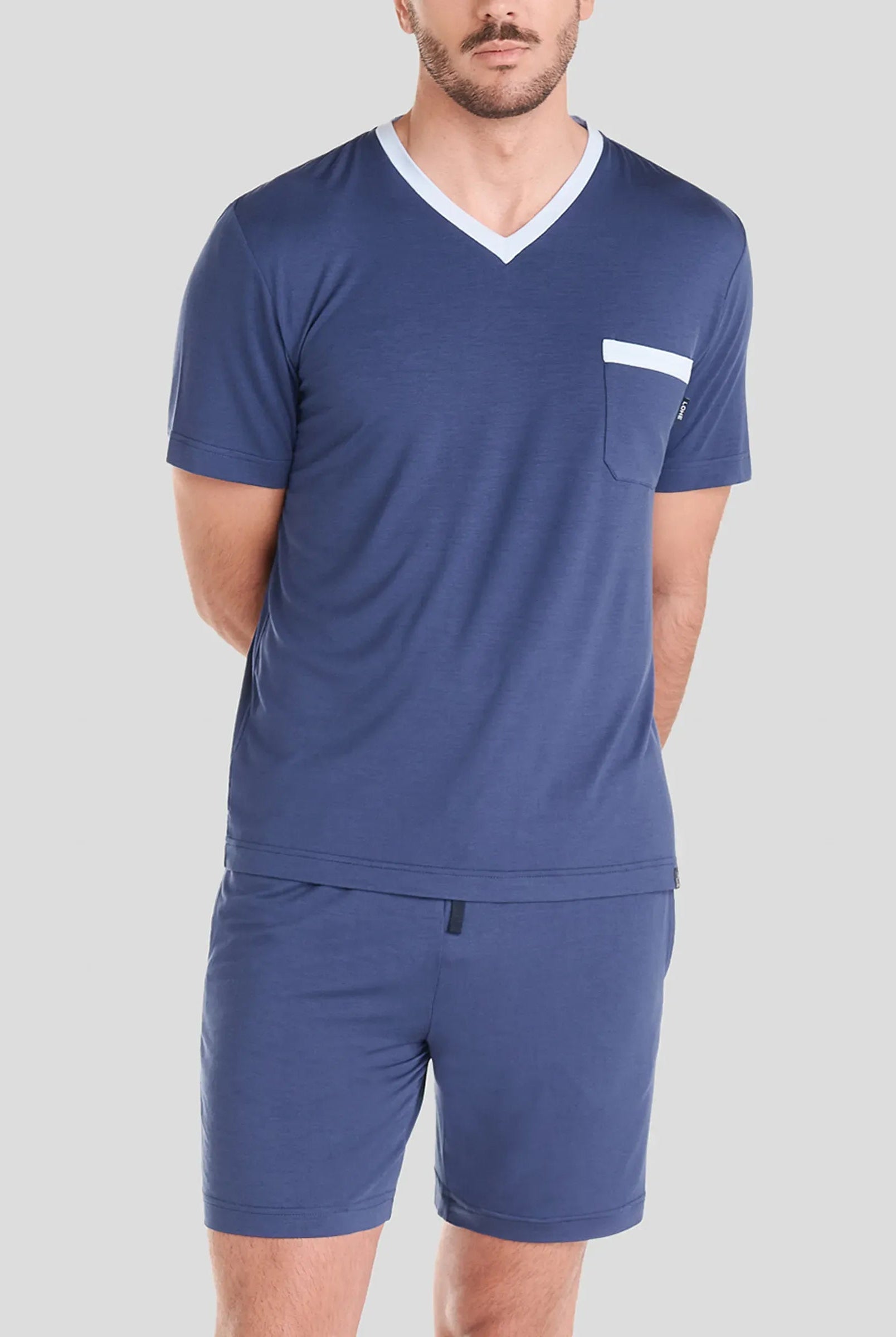 Pijama corto de hombre modal marino con cuello pico a contraste