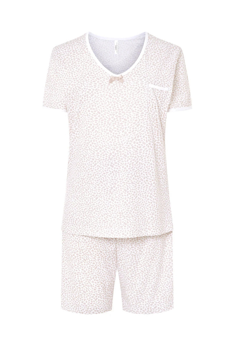 Pijama corto de mujer de manga corta estampado animal print camel cuello pico contraste y lacito