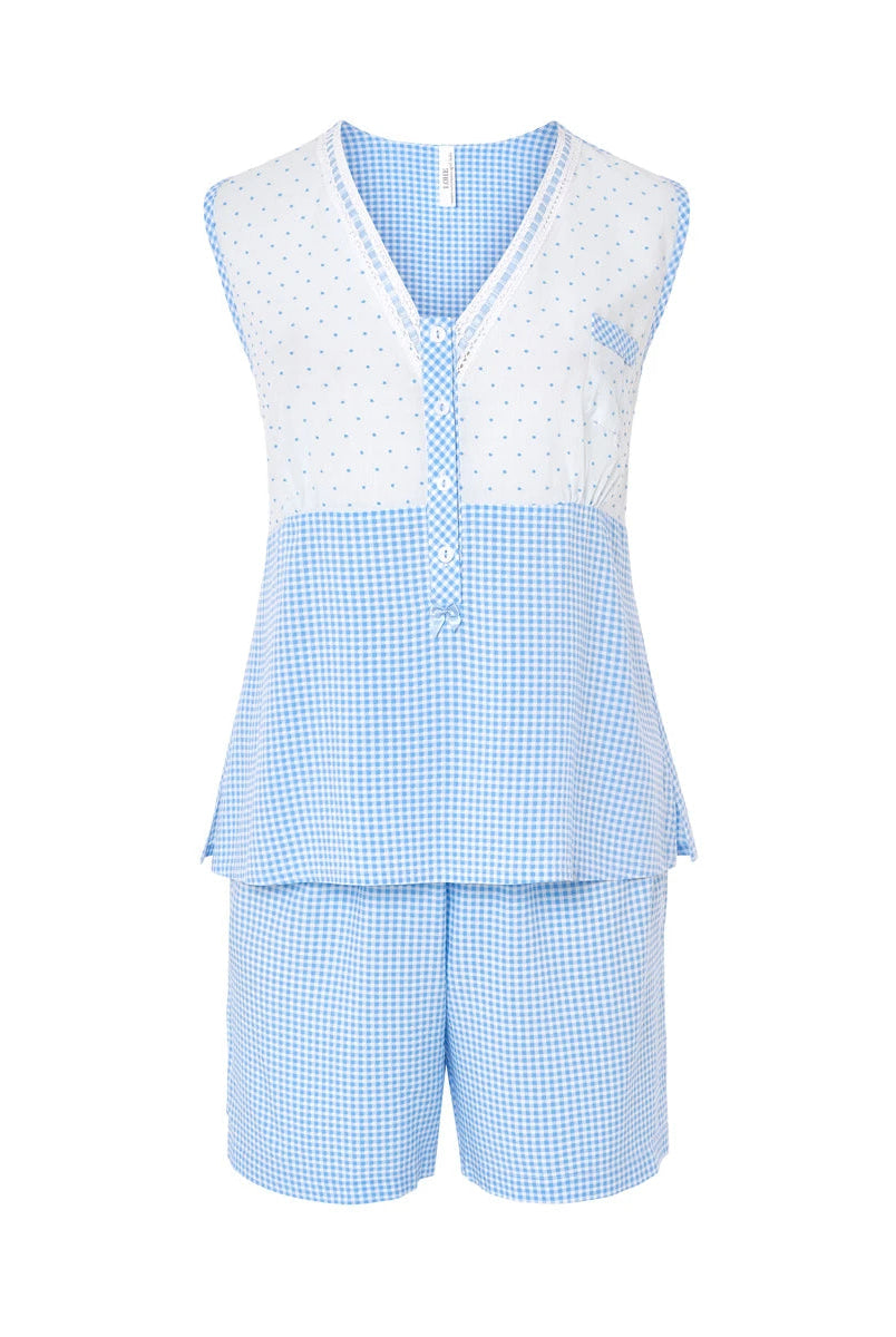 Pijama corto mujer: top blanco plumeti y cuadritos celeste, pantalón ajustable cuadritos celeste.
