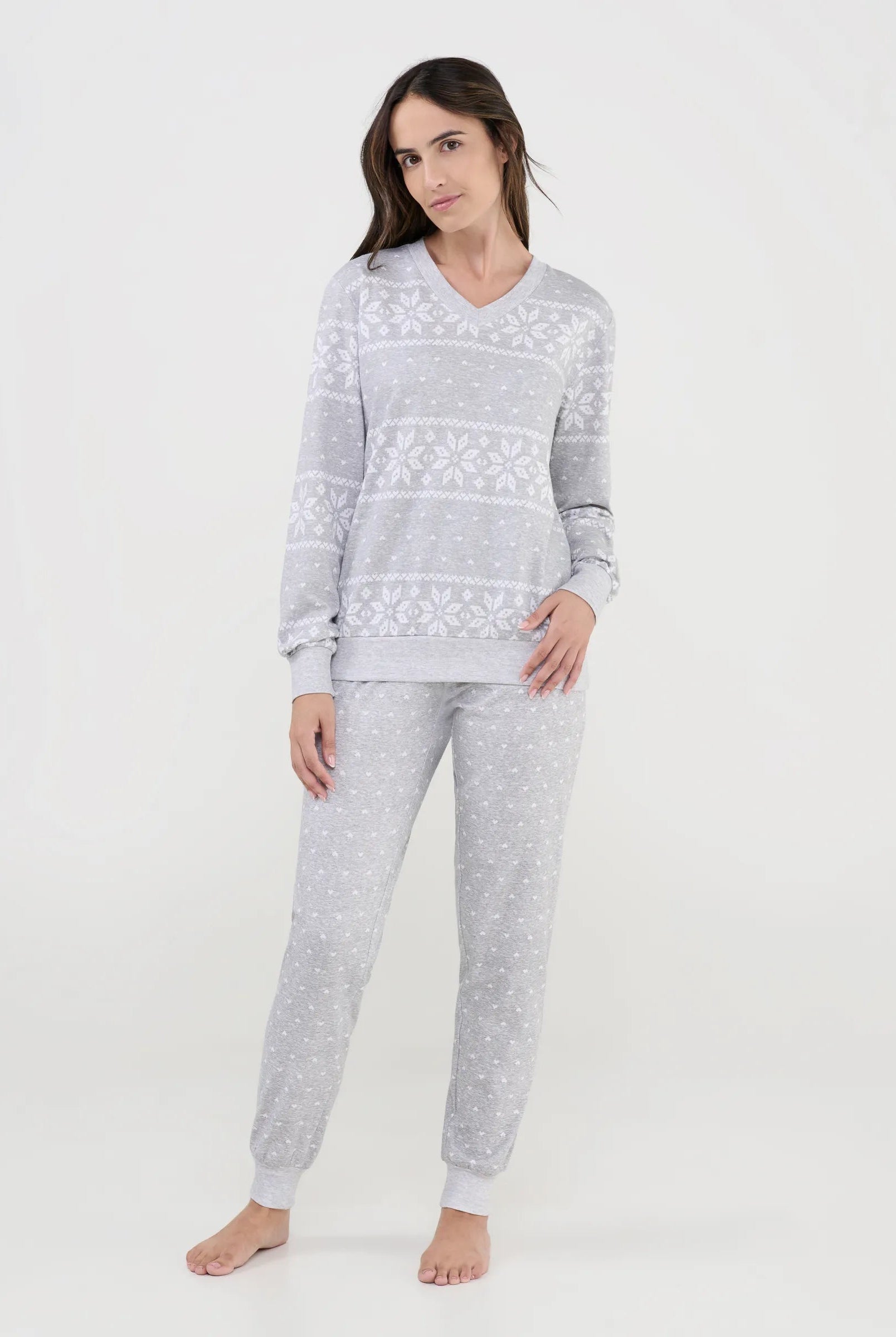 Pijama mujer invierno largo gris estampado estrellas de nieve