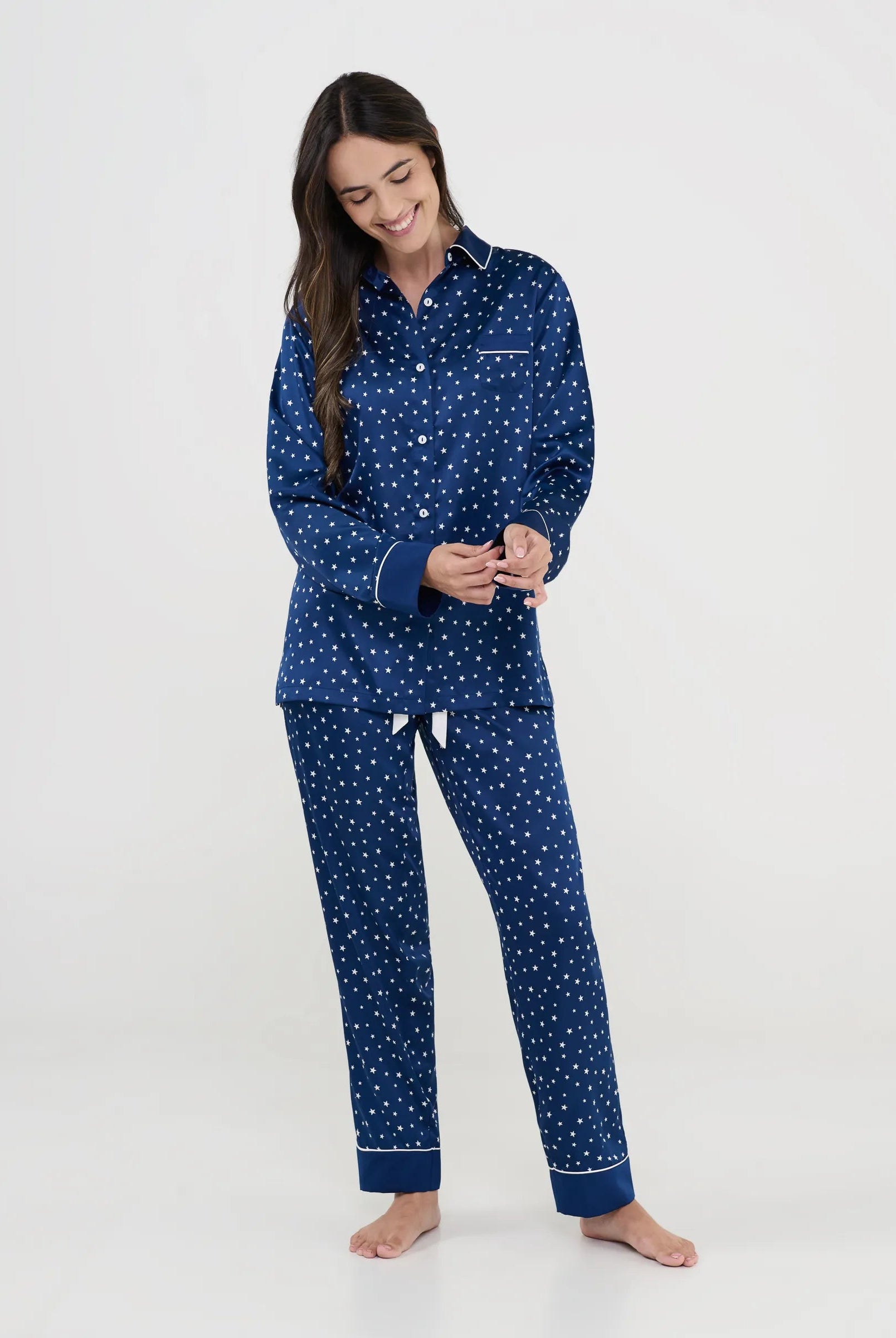 Pijama navidad Mujer estilo camisero azul marino con estrellitas blancas