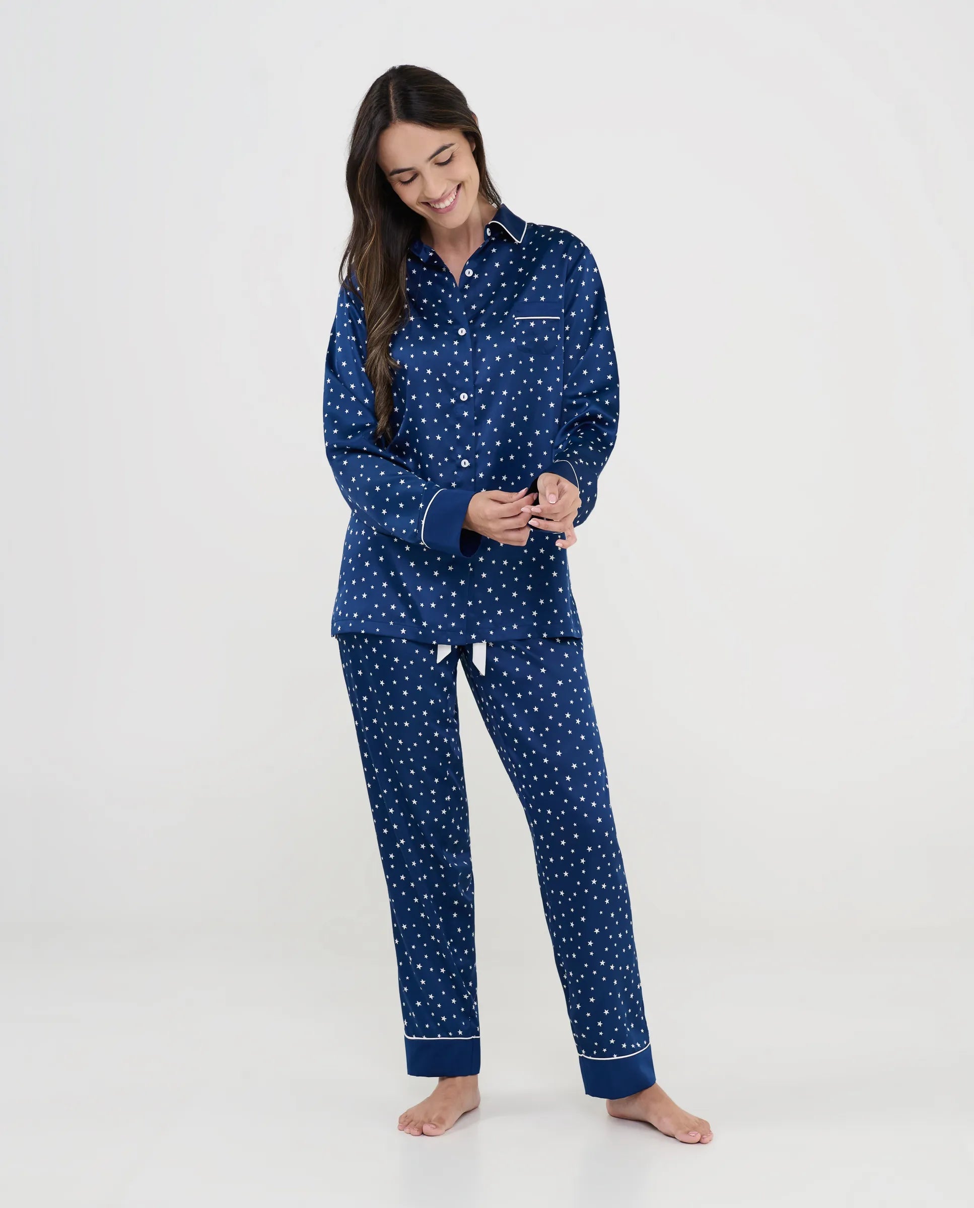 Pijama navidad Mujer estilo camisero azul marino con estrellitas blancas