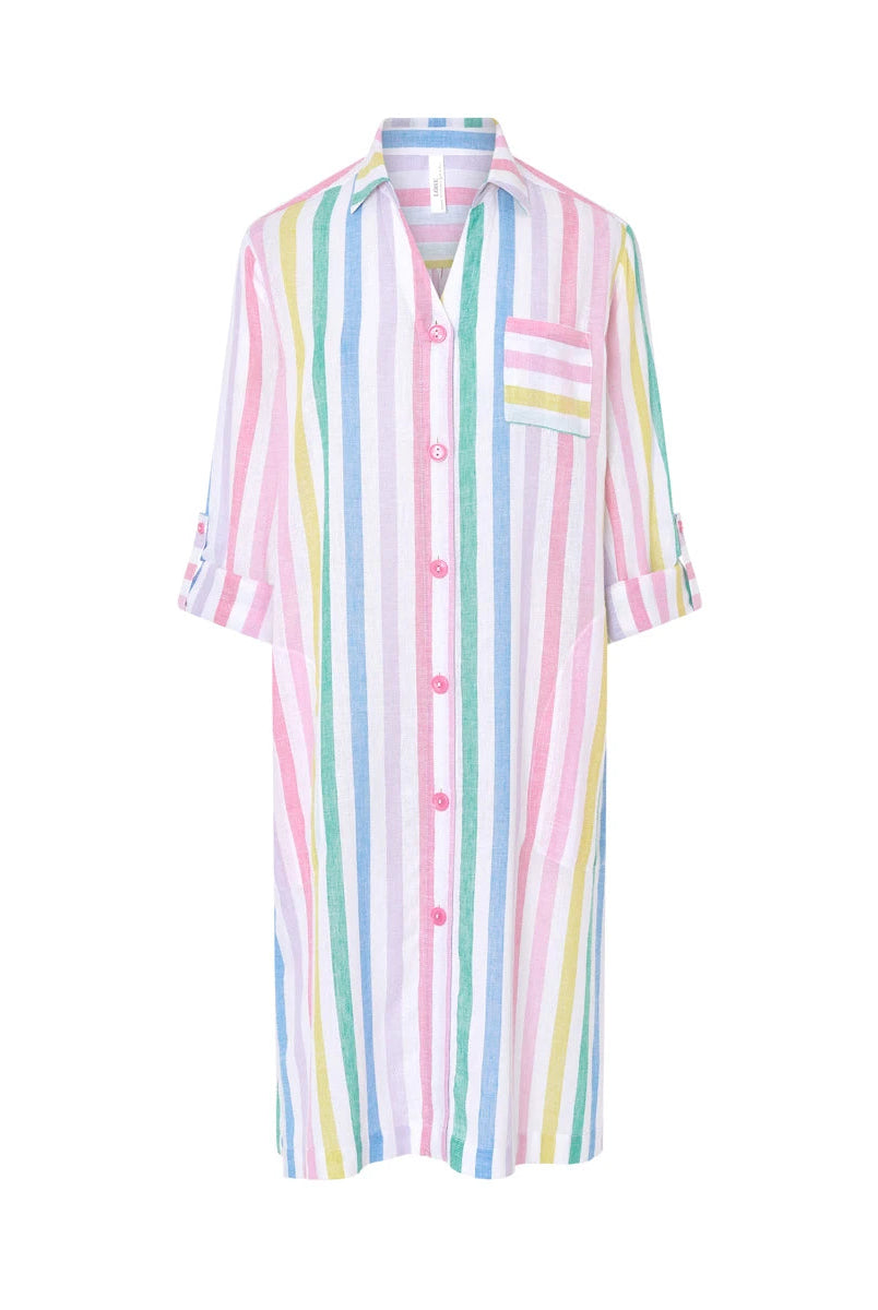 Vestido de baño corto estampado rayas multicolor con manga en plana, abierto con botones, cuello pico y bolsillos laterales.