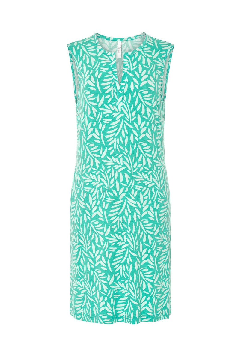 Vestido de baño de mujer corto sin mangas en punto estampado de hojas blancas con cuello pico y bolsillos laterales.