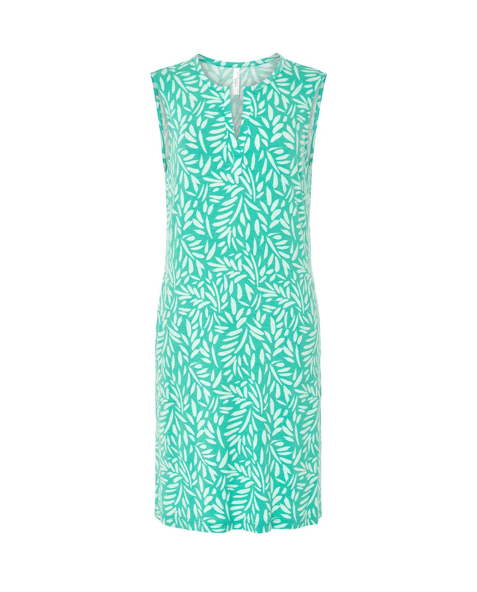Vestido de baño de mujer corto sin mangas en punto estampado de hojas blancas con cuello pico y bolsillos laterales.