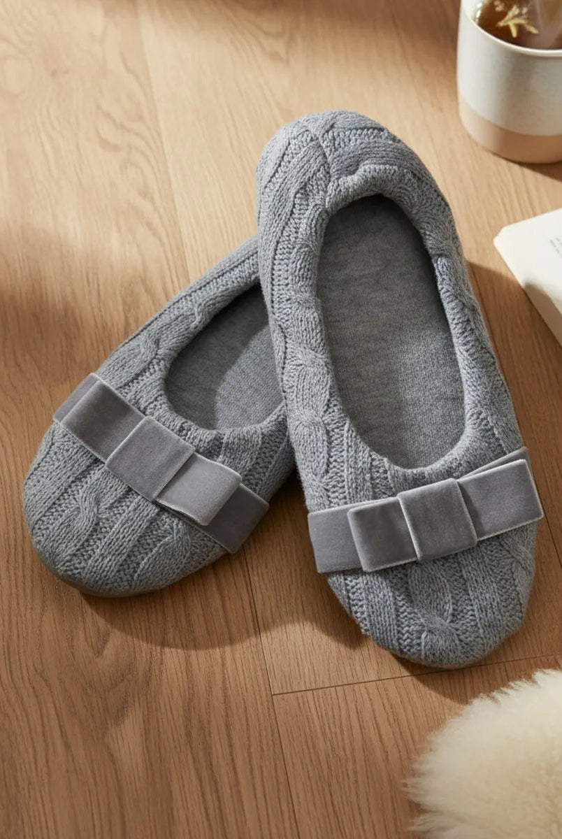 Zapatillas de mujer trenza, con adorno de lazo en terciopelo.