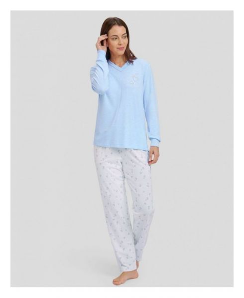 Women's pyjamas with light blue long sleeves with cuffs and v-neck and matching hearts long trousers