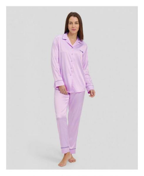 Mujer con pijama camisero jacquard malva de invierno