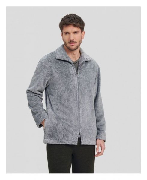 Man in grey short winter coat with zip and pockets