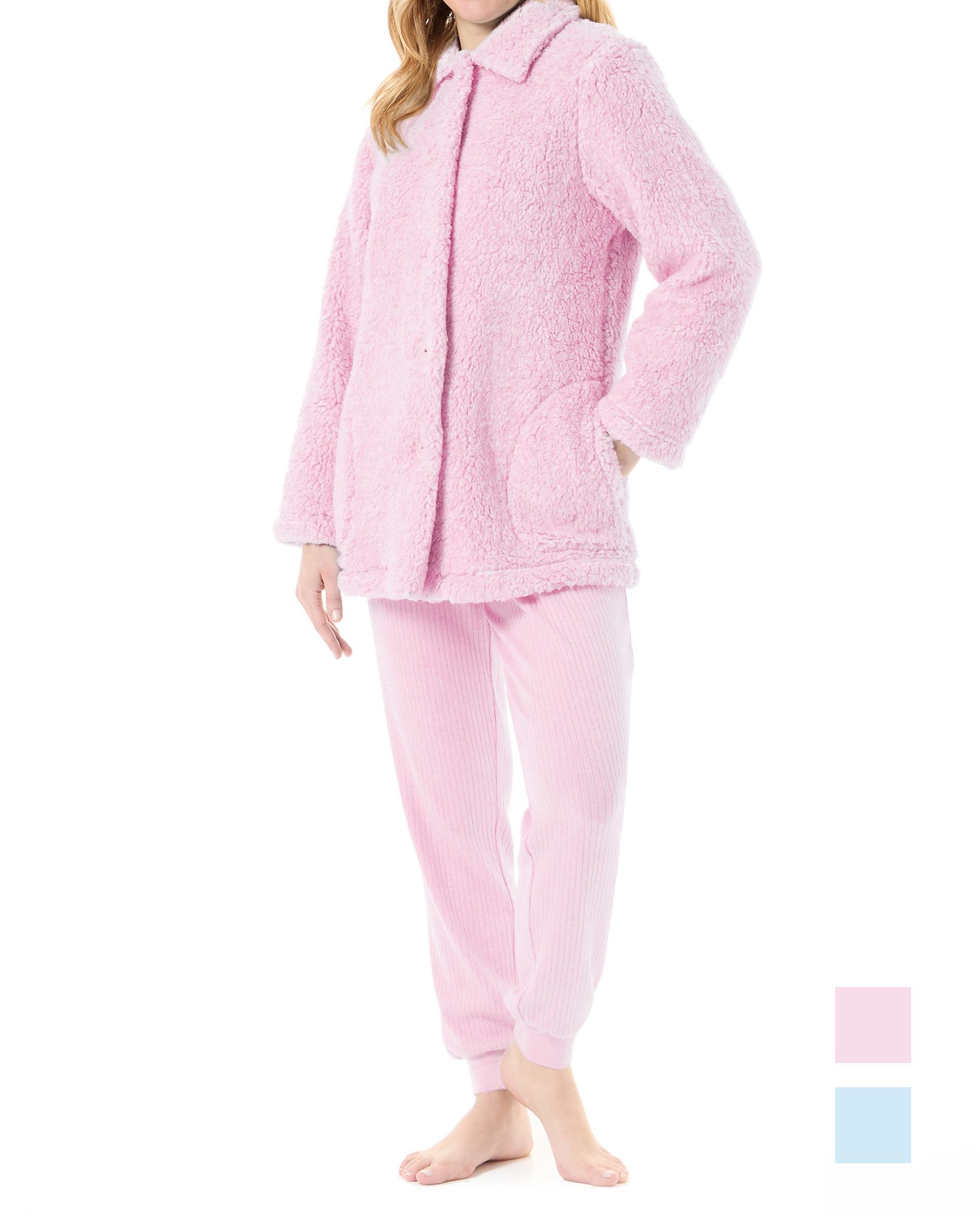 Woman in pink short winter coat in melange fleece