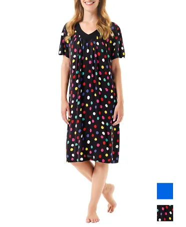 Women's short dress, polka dot print, short sleeves, V-neck.