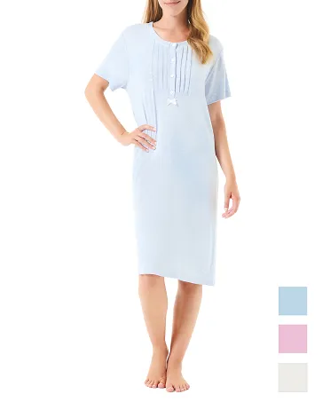 woman with short sleeve nightgown in light blue knitted lorzas