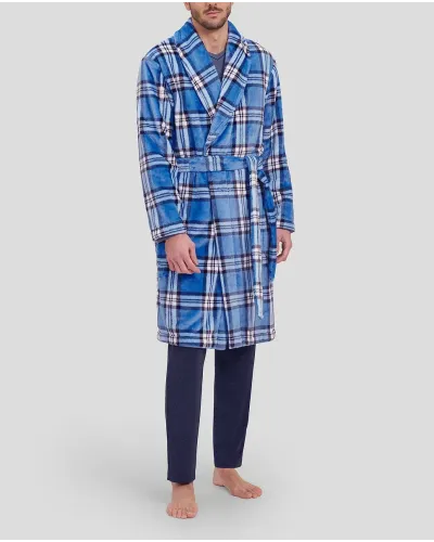 Man in a long, cross checkered winter dressing gown with pockets