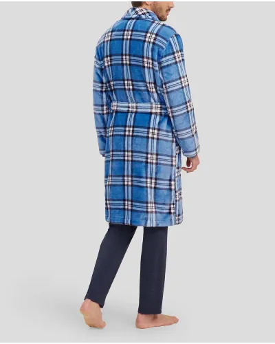 Man in a long, cross checkered winter dressing gown with pockets