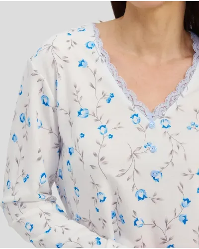 Women's long-sleeved winter pyjamas with light blue floral print and V-neck with lace trimming