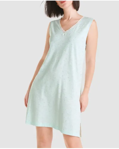 Short summer camisole in fresh and delicate cotton and modal in soft green with lace trimming