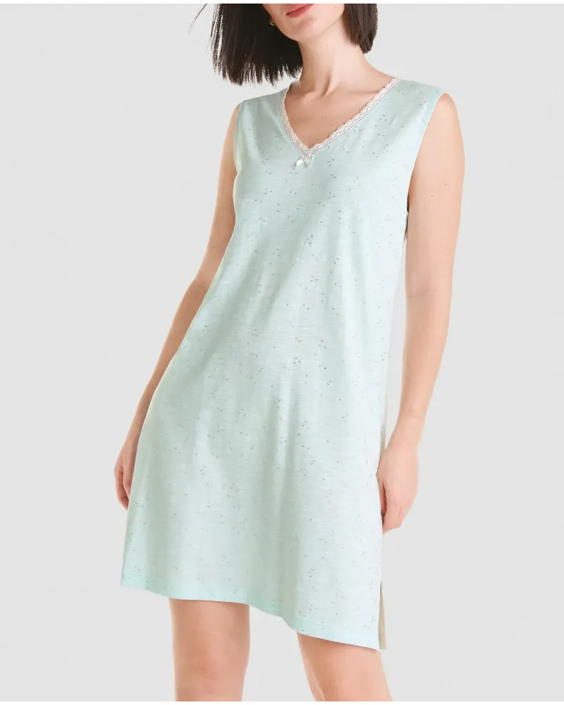 Short summer camisole in fresh and delicate cotton and modal in soft green with lace trimming
