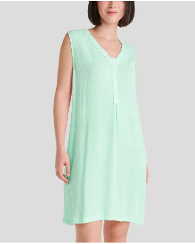 Camisón de mujer sin mangas, jacquard viscosa verde claro con topitos blancos, escote en V y botones, bolsillo en pecho