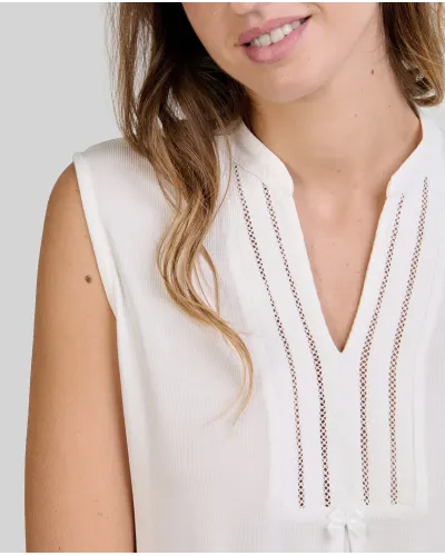 Ivory sleeveless short sleeveless lingerie nightdress with open neckline and ribbed trimming