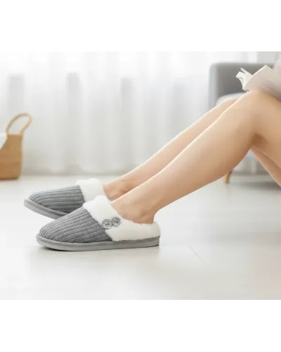Women's grey knitted open-toe slippers with white sheepskin lining