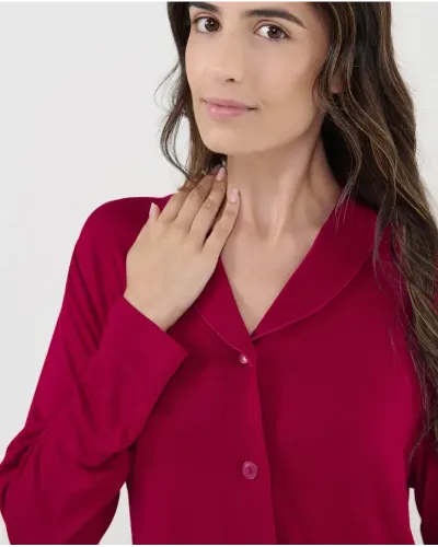 Women's long-sleeved button-down shirt pyjamas in maroon for winter