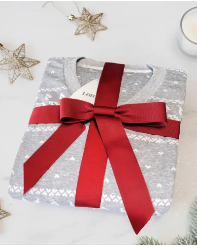 Women's long winter pyjamas in grey with snowflake print