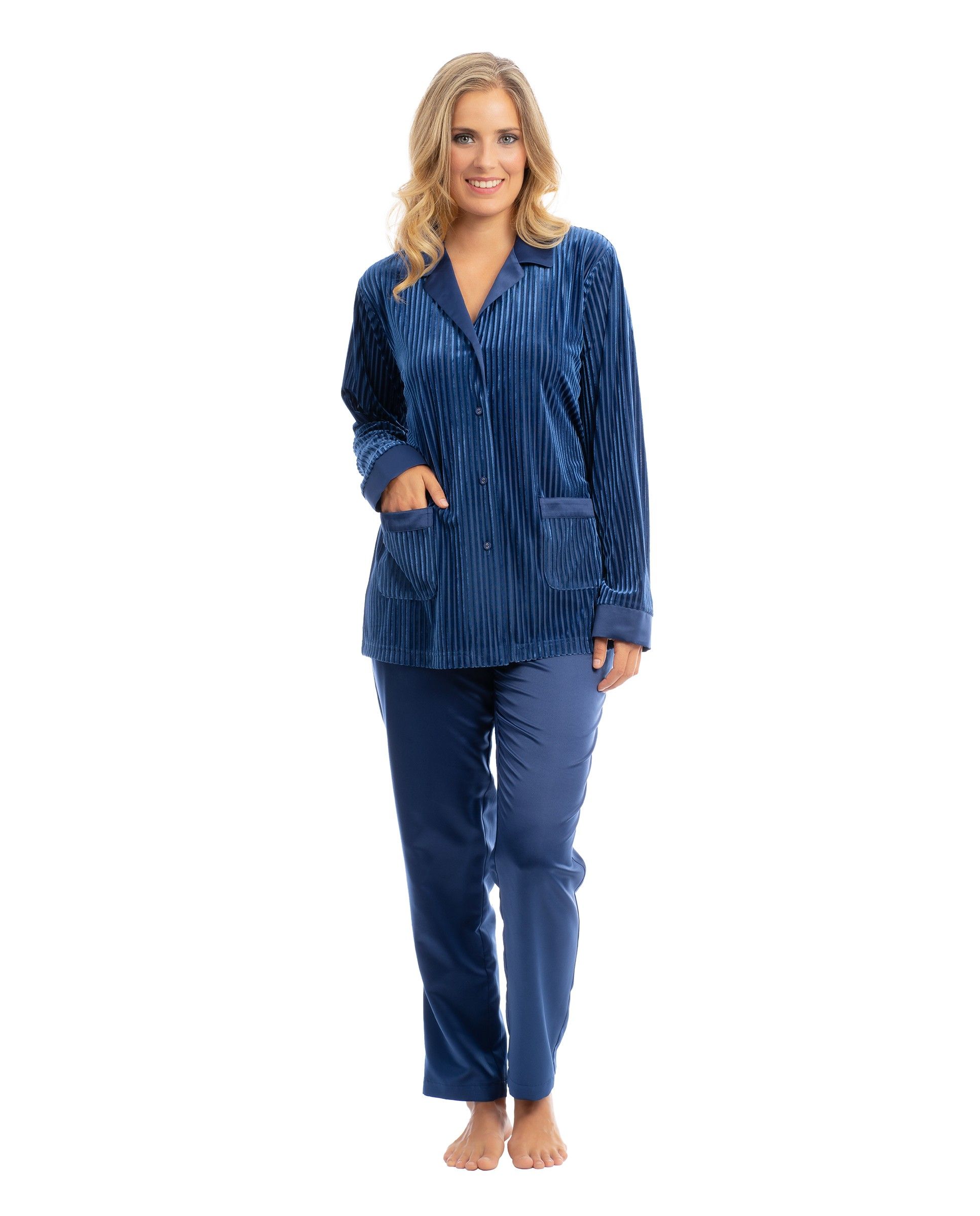 Women's long pyjamas in blue velvet, devoured