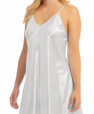 Ivory satin nightdress with v-neckline and thin adjustable straps. Embroidered logo detail on chest