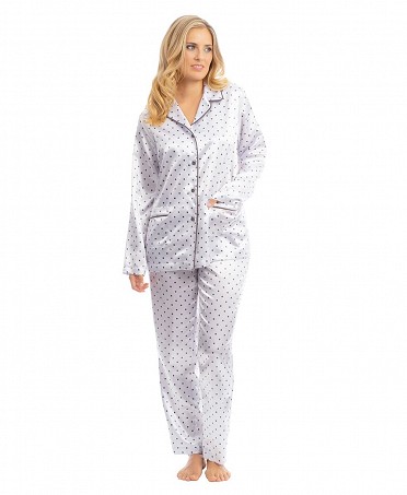 Pijama largo de mujer de raso blanco con topos y detalles de terciopelo