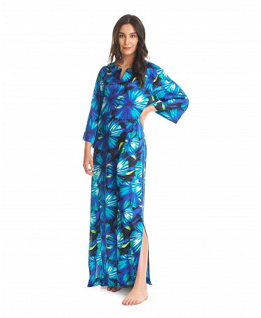 Silk kaftan with round neckline and elbow length sleeves