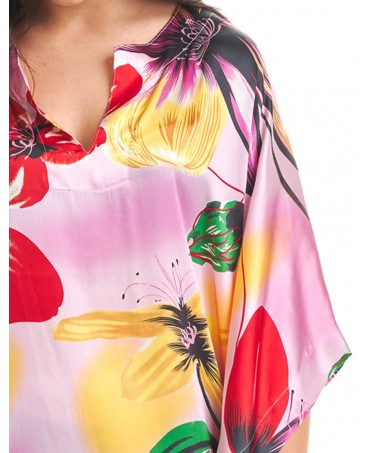 View neckline detail round neck silk kaftan for summer pink flowers