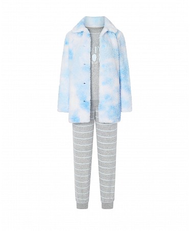 Conjunto de bata corta borreguillo celeste y pijama chaqueta botones con bordado, pantalón largo rayas con bolsillos y puños.