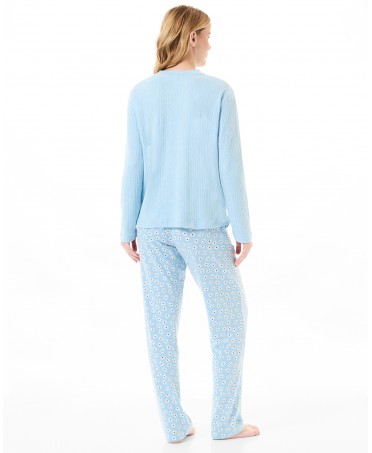Rear view of women's pyjamas, light blue mixed daisies
