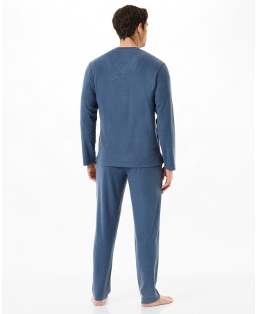 Vista trasera de pijama de hombre para invierno liso de manga larga